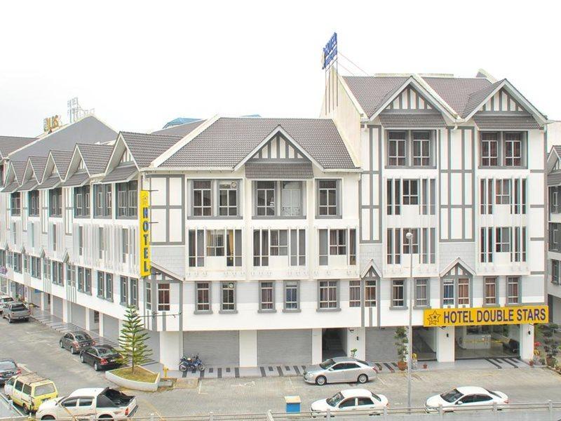 Hotel Double Stars קמרון היילנדס מראה חיצוני תמונה