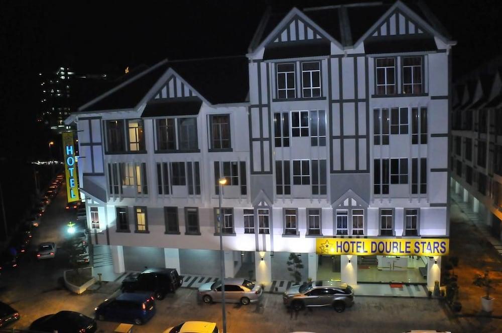 Hotel Double Stars קמרון היילנדס מראה חיצוני תמונה