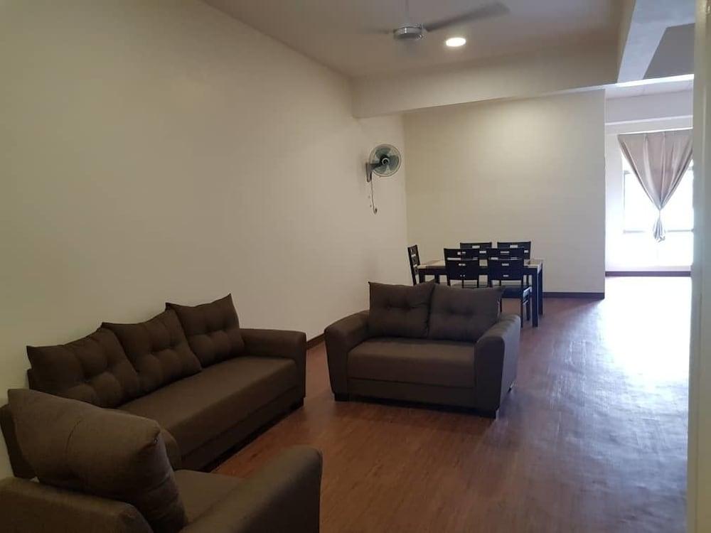 Hotel Double Stars קמרון היילנדס מראה חיצוני תמונה