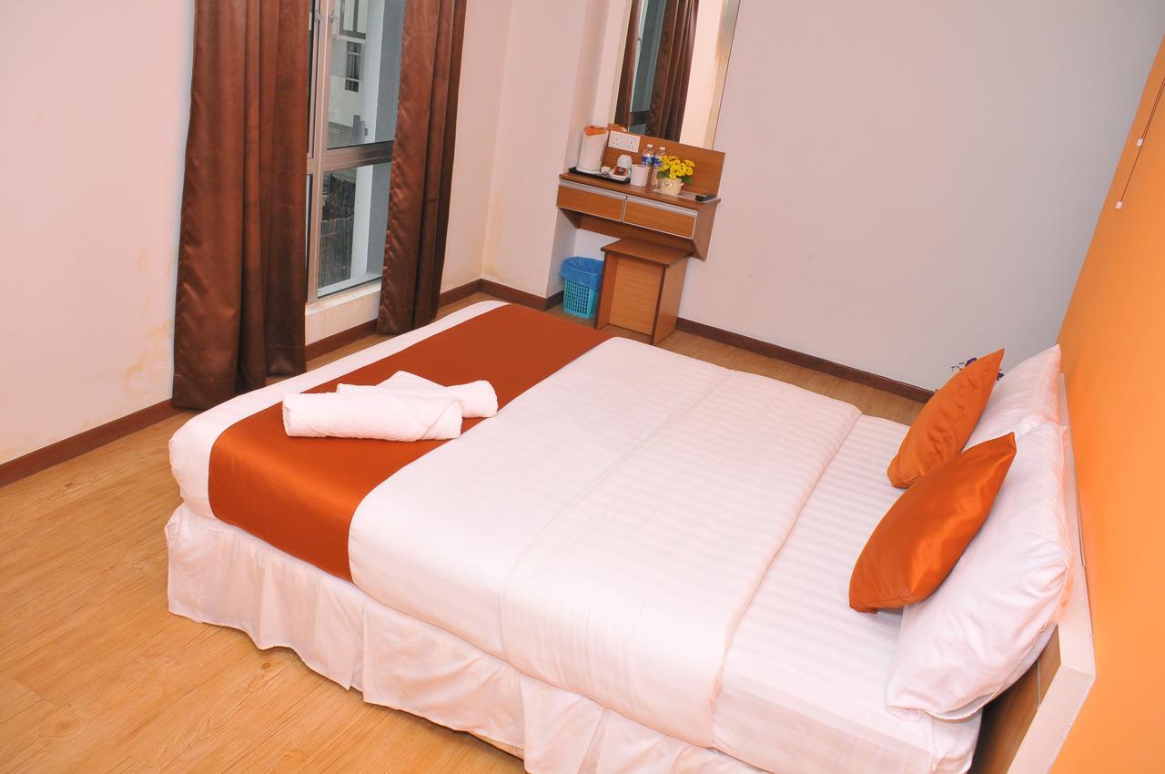 Hotel Double Stars קמרון היילנדס מראה חיצוני תמונה