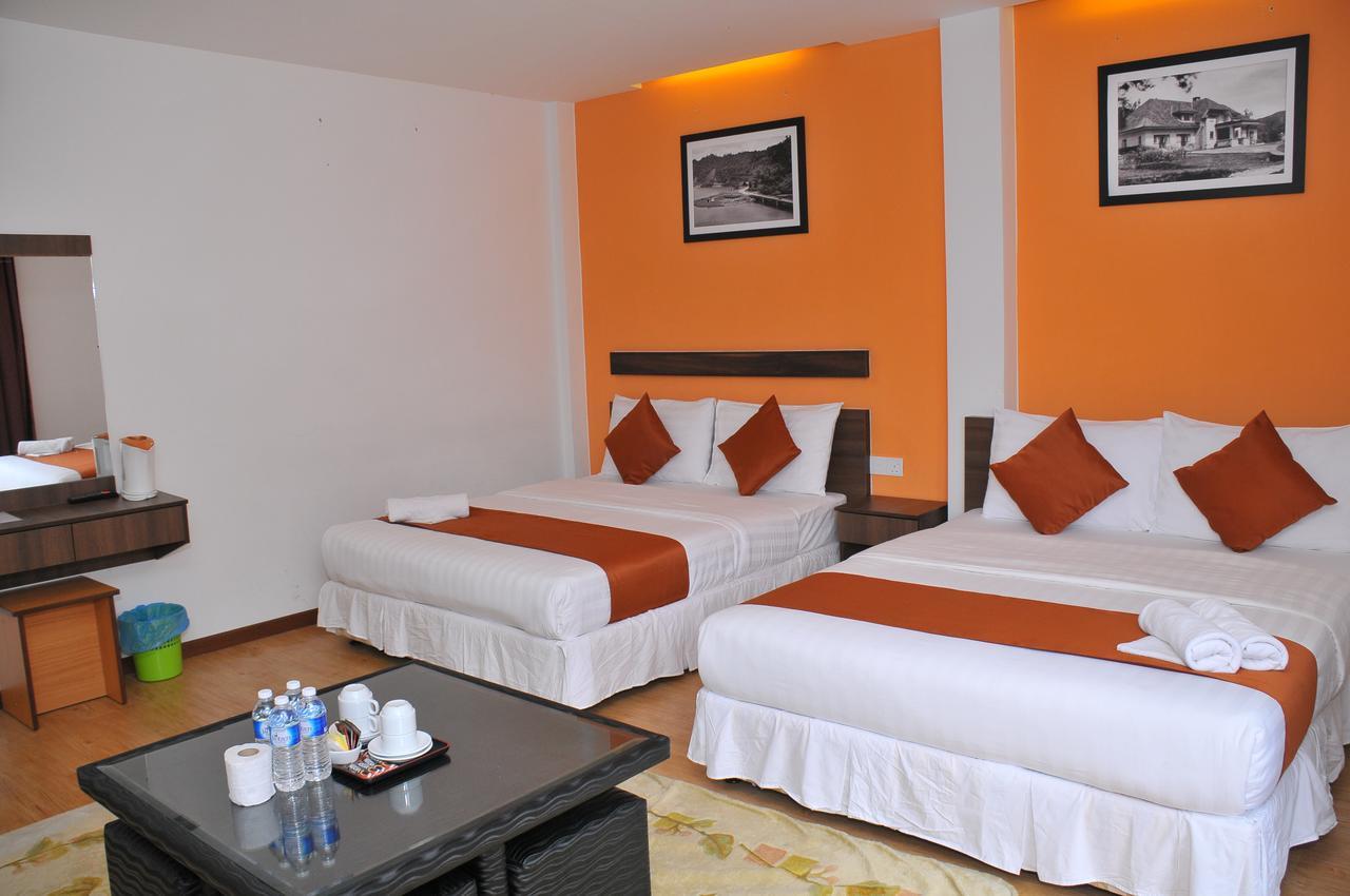 Hotel Double Stars קמרון היילנדס מראה חיצוני תמונה